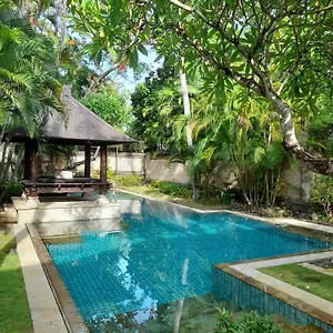 royal-beach-seminyak.ubudhotelsnow.com/